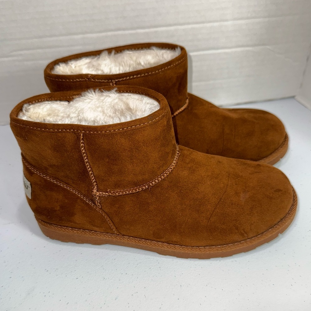 Makalu Brown Suede Faux Fur Lined Ankle Boots Kids Size 5